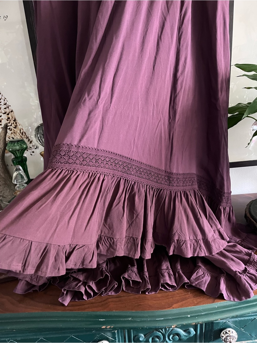 NWOT torrid Plum High-Low Ruffled Skirt - Picture 2 of 4